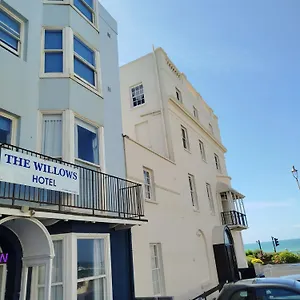 The Willows 2* Hove
